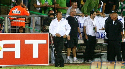 אלישע לוי רגוע, לשם שינוי. משחק נהדר של הירוקים (יניב גונן) אלישע לוי רגוע, לשם שינוי. משחק נהדר של הירוקים (יניב גונן)