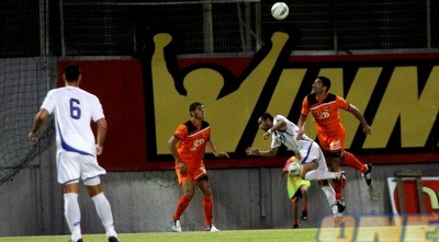 גל כהן וליאור ברגיג מנסים לעצור את רמה&qout;ש (איתי ישראל)