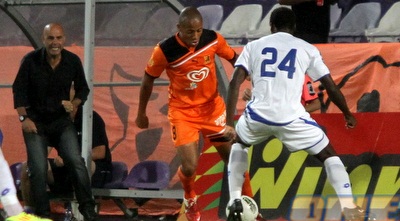 אנדלובו וליפניה נאבקים על הכדור (איתי ישראל)