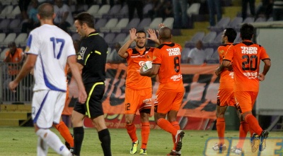 אנדלובו חוגג שער בכורה עם ישראל זגורי (איתי ישראל)