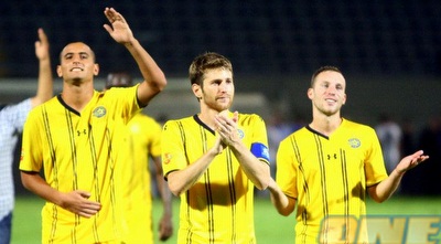 ייני הולך להודות לאוהדים. מנהיג אמיתי (יניב גונן) ייני הולך להודות לאוהדים. מנהיג אמיתי (יניב גונן)