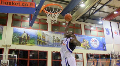 ג´יי ג´יי היקסון (יניב גונן)