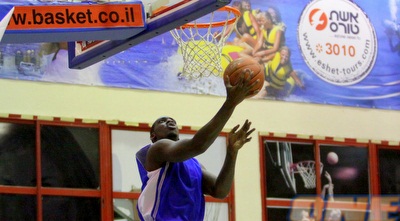 ג´יי ג´יי היקסון. בקרוב במגרש הקרוב לביתכם (יניב גונן)