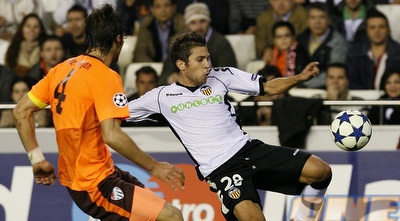 ג´ורדי אלבה. מעוניין לחזור לקאמפ נואו (רויטרס)