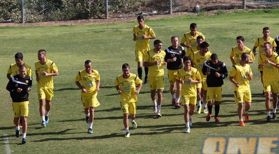 בית&qout;ר ירושלים מתכנסת לאימון בוקר בבית וגן (גיא בן זיו)