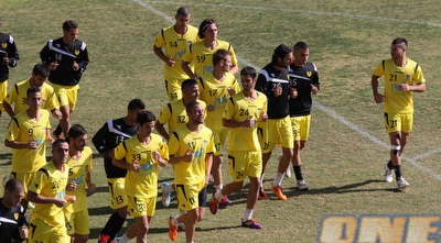 פילאבסקי רץ עם חבריו החדשים. צפוי לפתוח (גיא בן זיו)