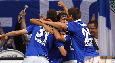 ראול חוגג עם החברים (GettyImages) ראול חוגג עם החברים (GettyImages)