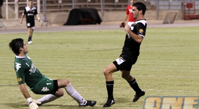 אזולאי כובש (יוסי ציפקיס)