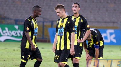 צחי אליחן, אלי דסה ודן אייבינדר עם פנים נפולות (משה חרמון)