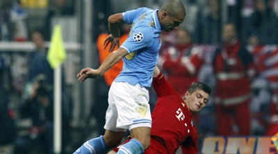 קרוס ואינלר נאבקים (רויטרס)