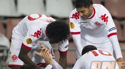 הפועל ת&qout;א חוגגת (רויטרס)