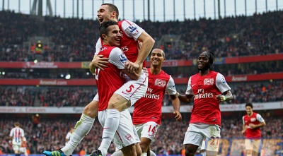 ואן פרסי חוגג עם ורמאלן (GettyImages)