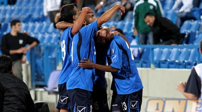 אפרים בוגאלה חוגג עם החברים (שי לוי)