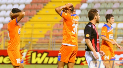 גומז ואברהם (יניב גונן)