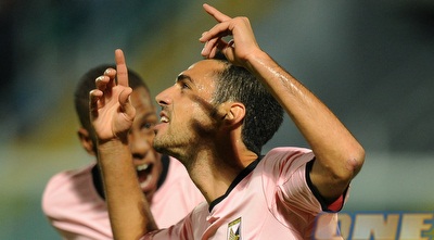 זהבי והרננדס חוגגים (ONE)