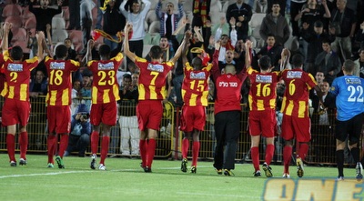 שחקני אשדוד חוגגים (משה חרמון)