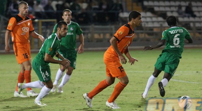 וויאם עמאשה רודף אחרי חסן אבו זייד (עמית מצפה)