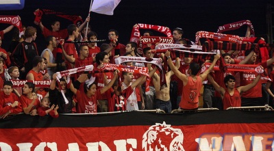 אוהדי ירושלים. לא בבית אבל לפחות עם מיזוג (גיא בן זיו) אוהדי ירושלים. לא בבית אבל לפחות עם מיזוג (גיא בן זיו)