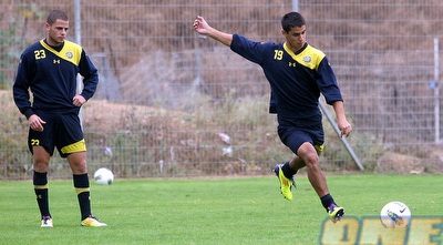 רועי קהת, מושיקו לוגסי (ליאור טימור)