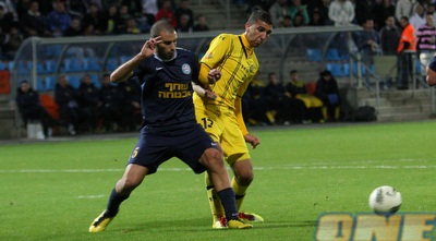 ניסו קפילוטו עוצר את מונס דאבור (עמית מצפה)