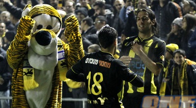 סטיבן כהן חוגג בטדי המשופץ (יוסי ציפקיס) סטיבן כהן חוגג בטדי המשופץ (יוסי ציפקיס)