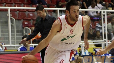 דגן יבזורי חודר לסל (עמית מצפה)