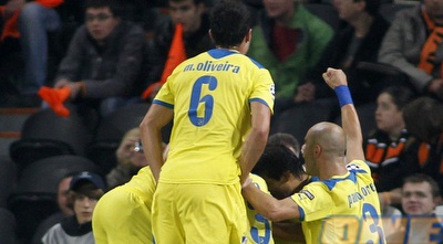 אפואל ניקוסיה חוגגת (רויטרס) אפואל ניקוסיה חוגגת (רויטרס)