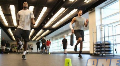 עומרי כספי עם לברון ג´יימס (ONE)