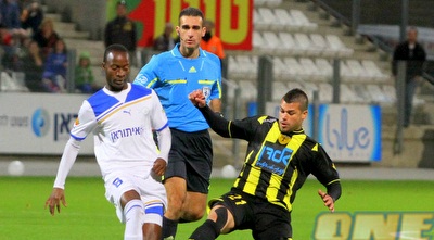 מויאל יורד לתיקול מול נג´ובו (יניב גונן)