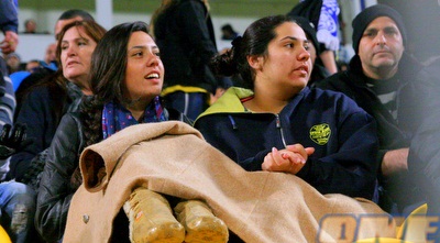 צריך רק להסתכל על האוהדות בתמונה כדי להבין כמה קר בק&qout;ש (יניב גונן)