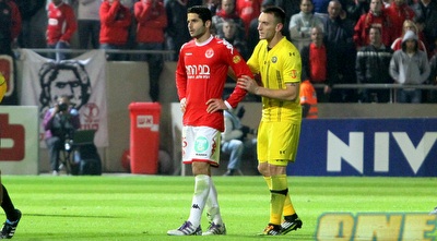 פאביצ´ביץ´ מוציא את שיש החוצה (יניב גונן) פאביצ´ביץ´ מוציא את שיש החוצה (יניב גונן)