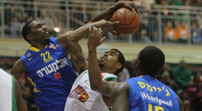 לנגפורד. &qout;צריך להיות הבדל בין זרים של 70 אלף לדולר לכאלה של 700&qout; (מנהלת הליגה) לנגפורד. &qout;צריך להיות הבדל בין זרים של 70 אלף לדולר לכאלה של 700&qout; (מנהלת הליגה)