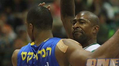 הנדריקס ופאוול (מנהלת הליגה) 