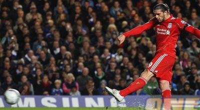 קארול בועט את הפנדל. נגמר בהחטאה (GettyImages)