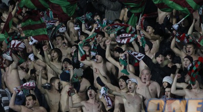 אוהדי קאזאן לא מתרשמים מהקור, גם נאתכו: &qout;מעדיף קור מחום&qout; (רויטרס)