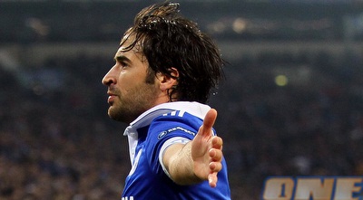 האווירון? כמעט. ראול חוגג שלוש נקודות בפעם המי יודע כמה שלו (GettyImages) האווירון? כמעט. ראול חוגג שלוש נקודות בפעם המי יודע כמה שלו (GettyImages)