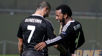 קווארסמה חוגג עם פרננדס (משה חרמון)