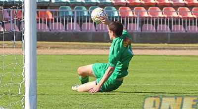 אבל גיא גרוס עם הצלה גדולה מציל את כפ&qout;ס (יניב גונן) אבל גיא גרוס עם הצלה גדולה מציל את כפ&qout;ס (יניב גונן)