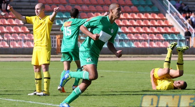 אז´ובל חוגג את השער שלו מול מכבי (יניב גונן) אז´ובל חוגג את השער שלו מול מכבי (יניב גונן)