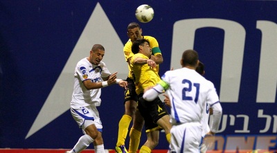 מאבק אווירי מעניין בקופסא (שי לוי) מאבק אווירי מעניין בקופסא (שי לוי)