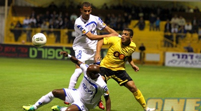 מוגרבי ומסודי במאבק (שי לוי) מוגרבי ומסודי במאבק (שי לוי)