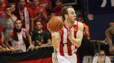 גרונפלד. קלע 7 נקודות (גיא בן זיו)