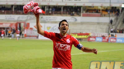 אביתר אילוז חוגג. מאמינים שיגיעו לעמק השווה (משה חרמון)