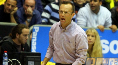 דן שמיר. &qout;בראבו למכבי&qout; (יניב גונן)