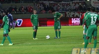 שחקני מכבי חיפה בהלם אחרי עוד שער (עמית מצפה)