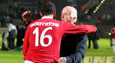 דמארי חוגג עם קשטן (שי לוי)