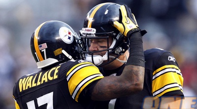 בן רוטלישברגר ומייק וולאס ברגע אינטימי  (רויטרס)