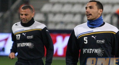 שיר צדק וסלאח חסארמה (עמית מצפה) שיר צדק וסלאח חסארמה (עמית מצפה)