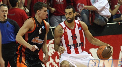 רנדל מול פוסטובלוב (גיא בן זיו)