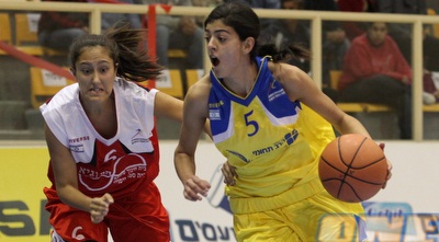 מרים חנון. קלעה 15 נקודות (עמית מצפה) מרים חנון. קלעה 15 נקודות (עמית מצפה)